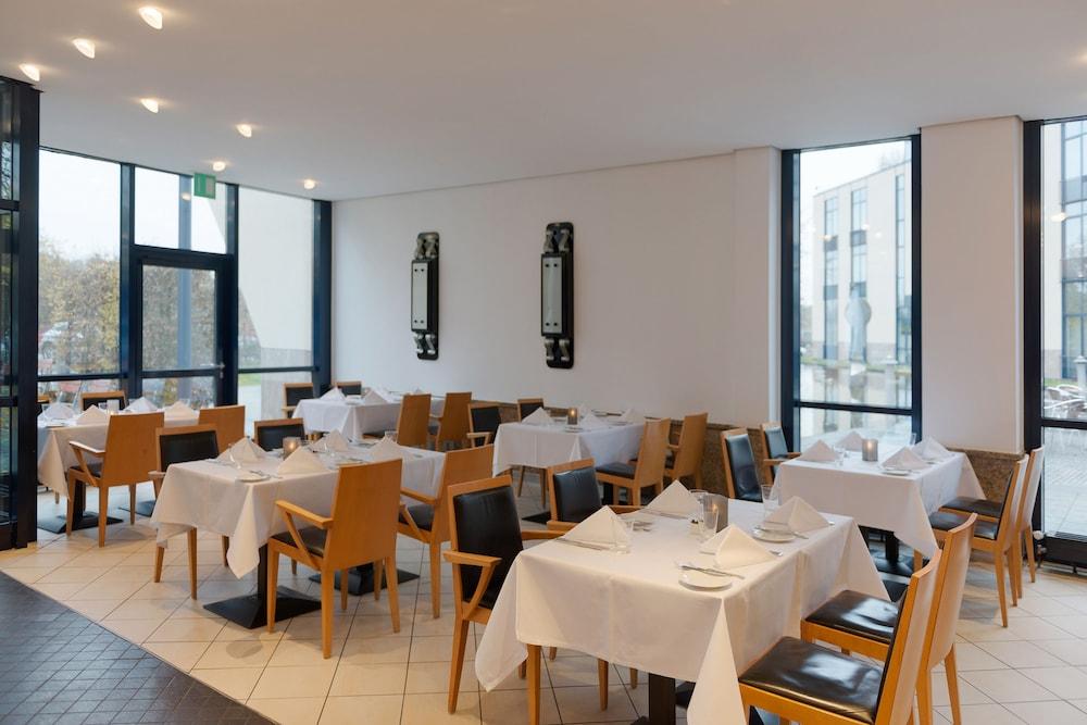 Four Ratingen Dusseldorf Airport Hotel Bagian luar foto