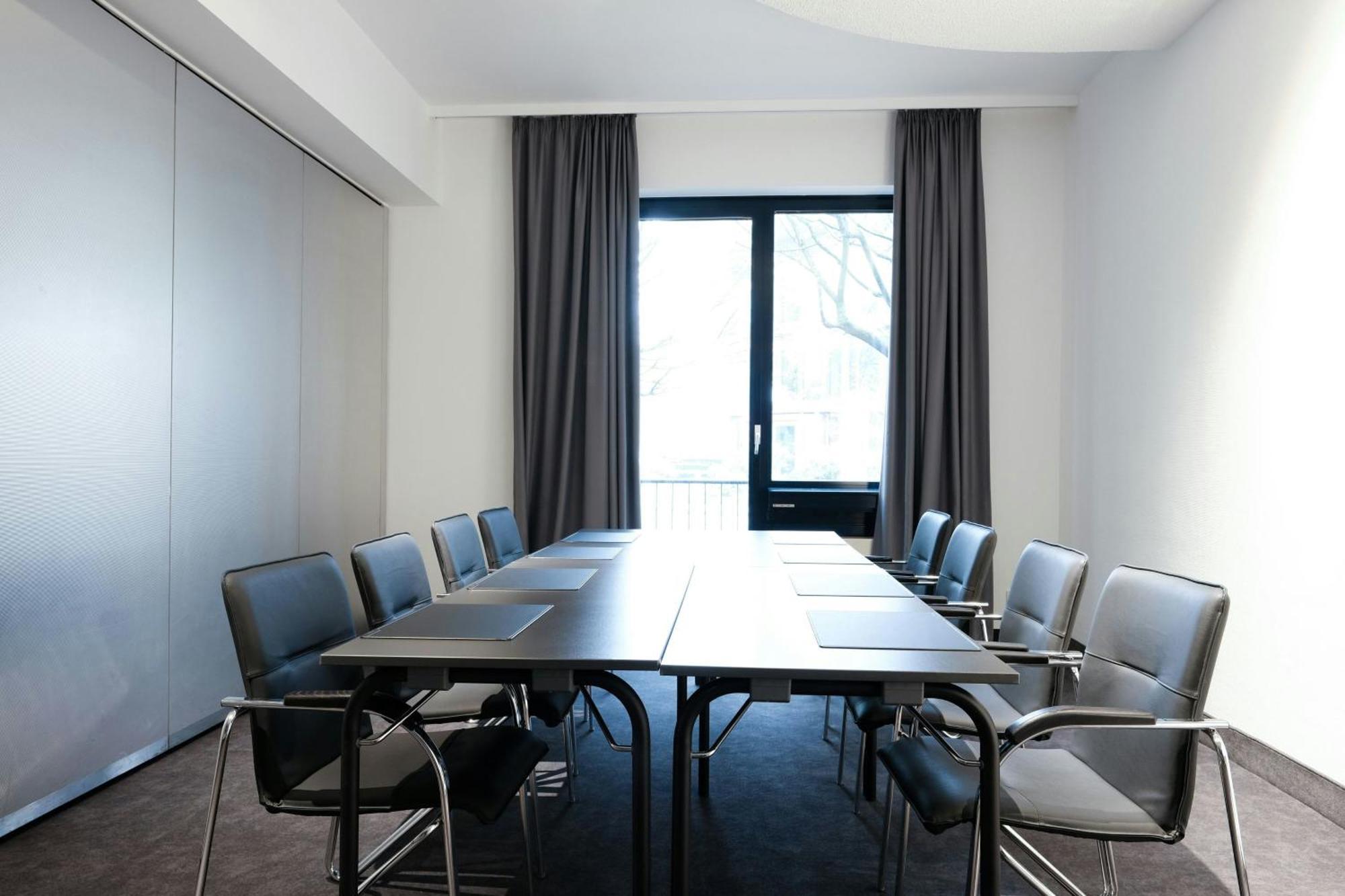 Four Ratingen Dusseldorf Airport Hotel Bagian luar foto