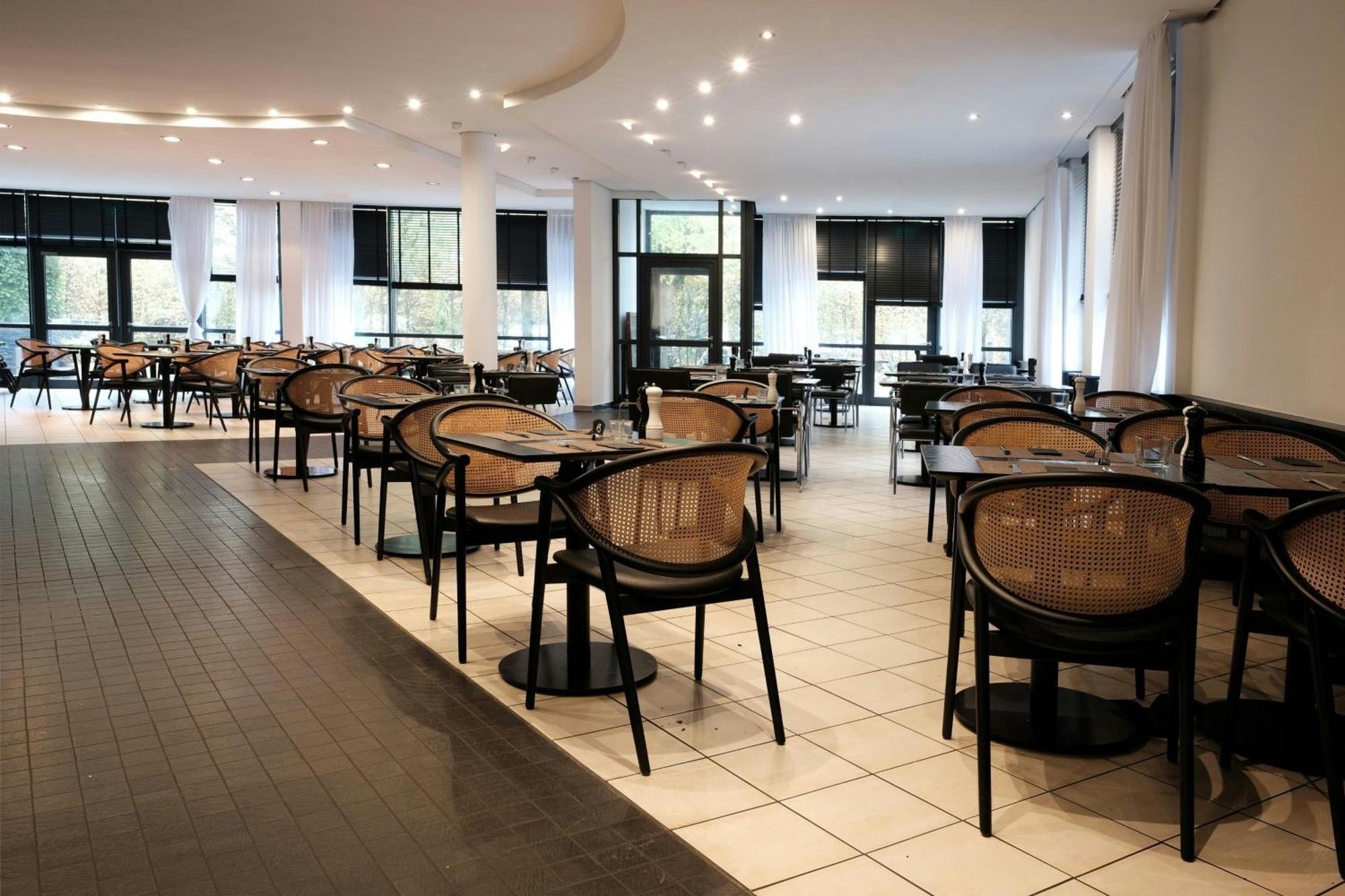 Four Ratingen Dusseldorf Airport Hotel Bagian luar foto