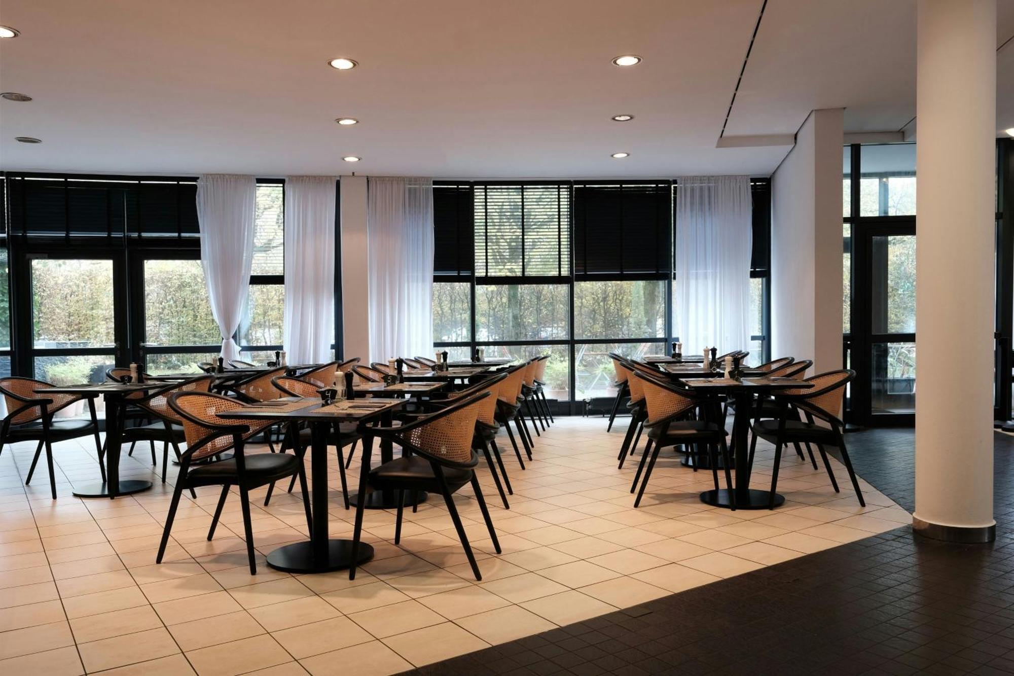 Four Ratingen Dusseldorf Airport Hotel Bagian luar foto