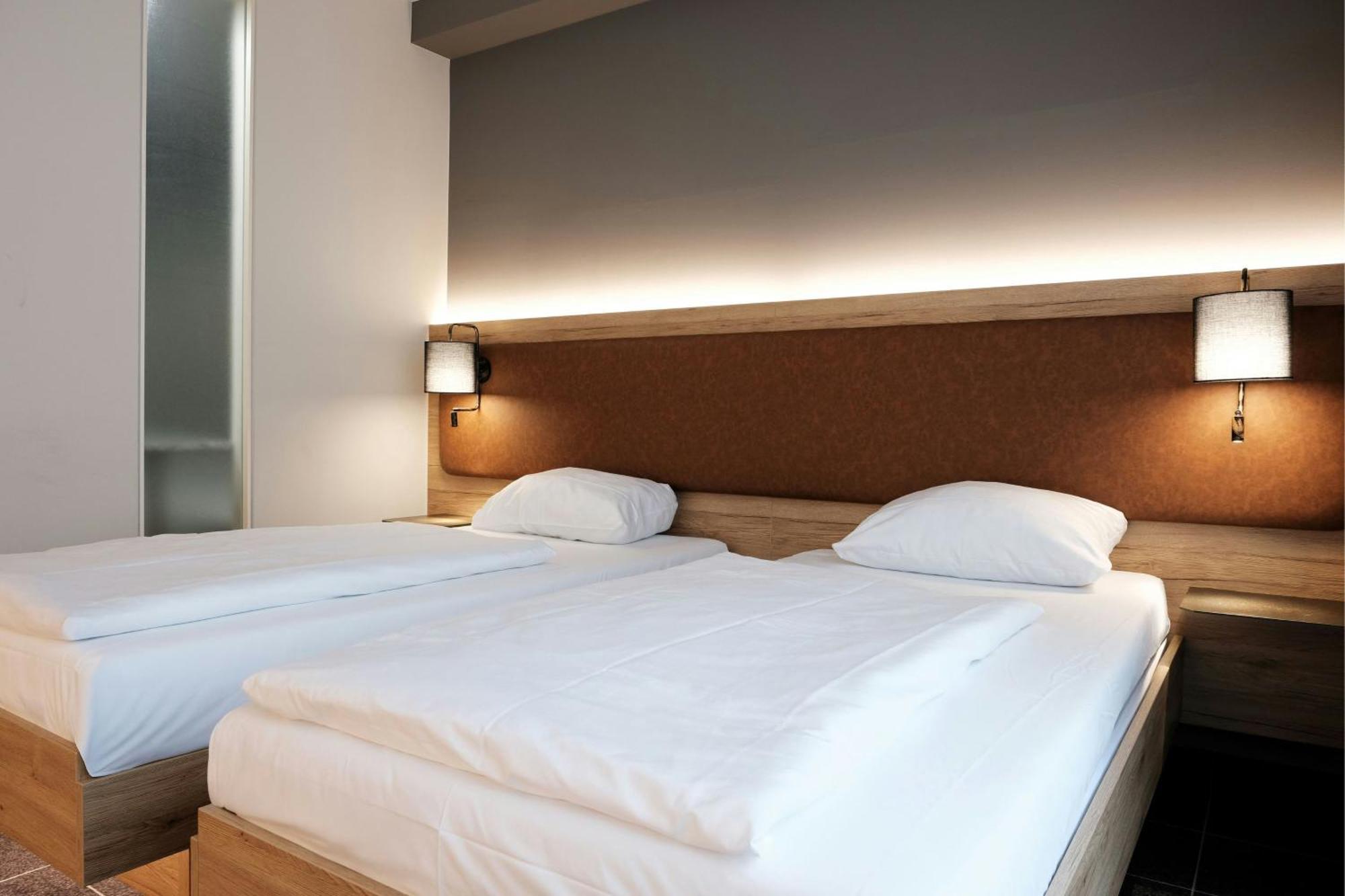 Four Ratingen Dusseldorf Airport Hotel Bagian luar foto