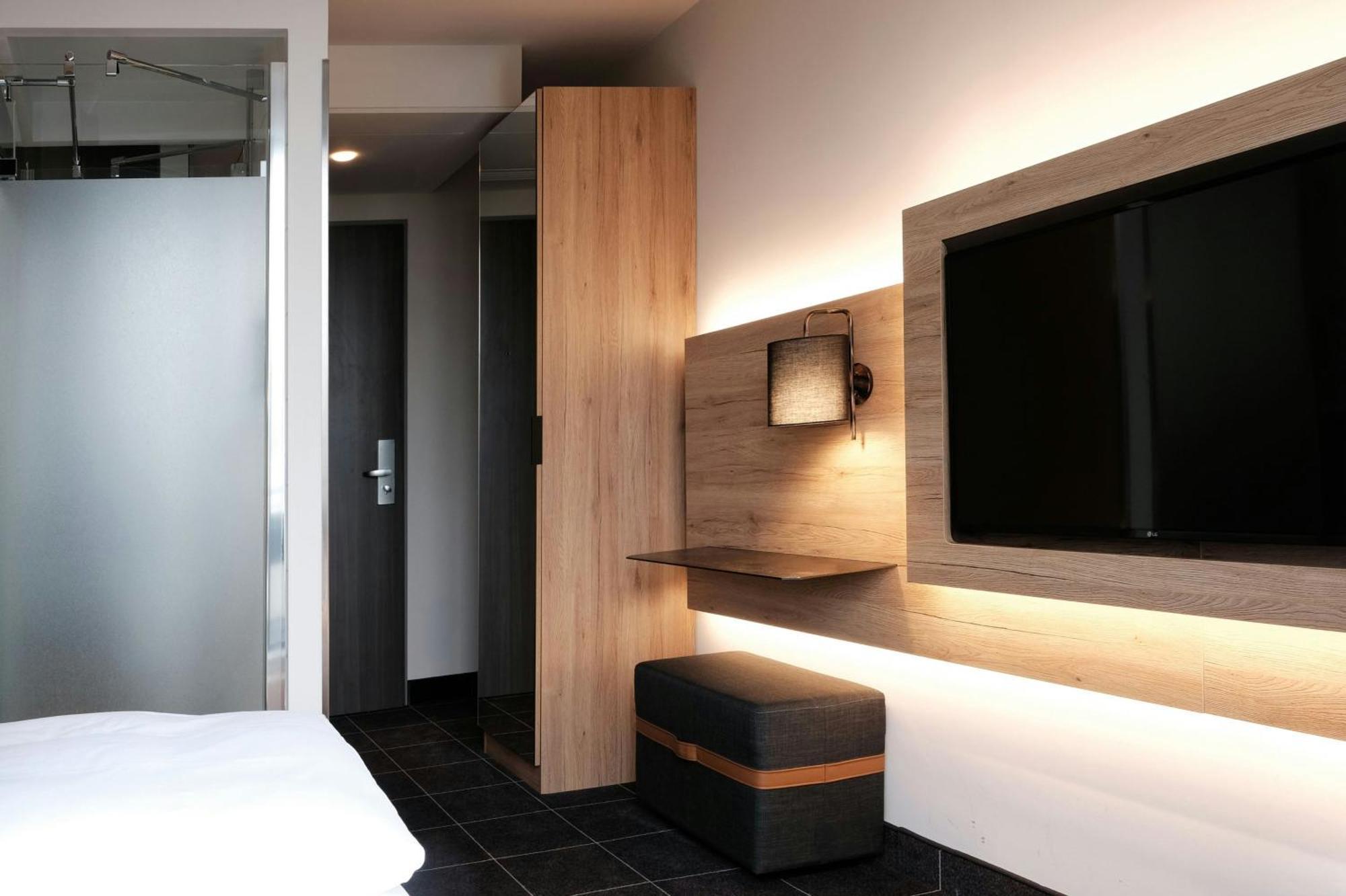 Four Ratingen Dusseldorf Airport Hotel Bagian luar foto