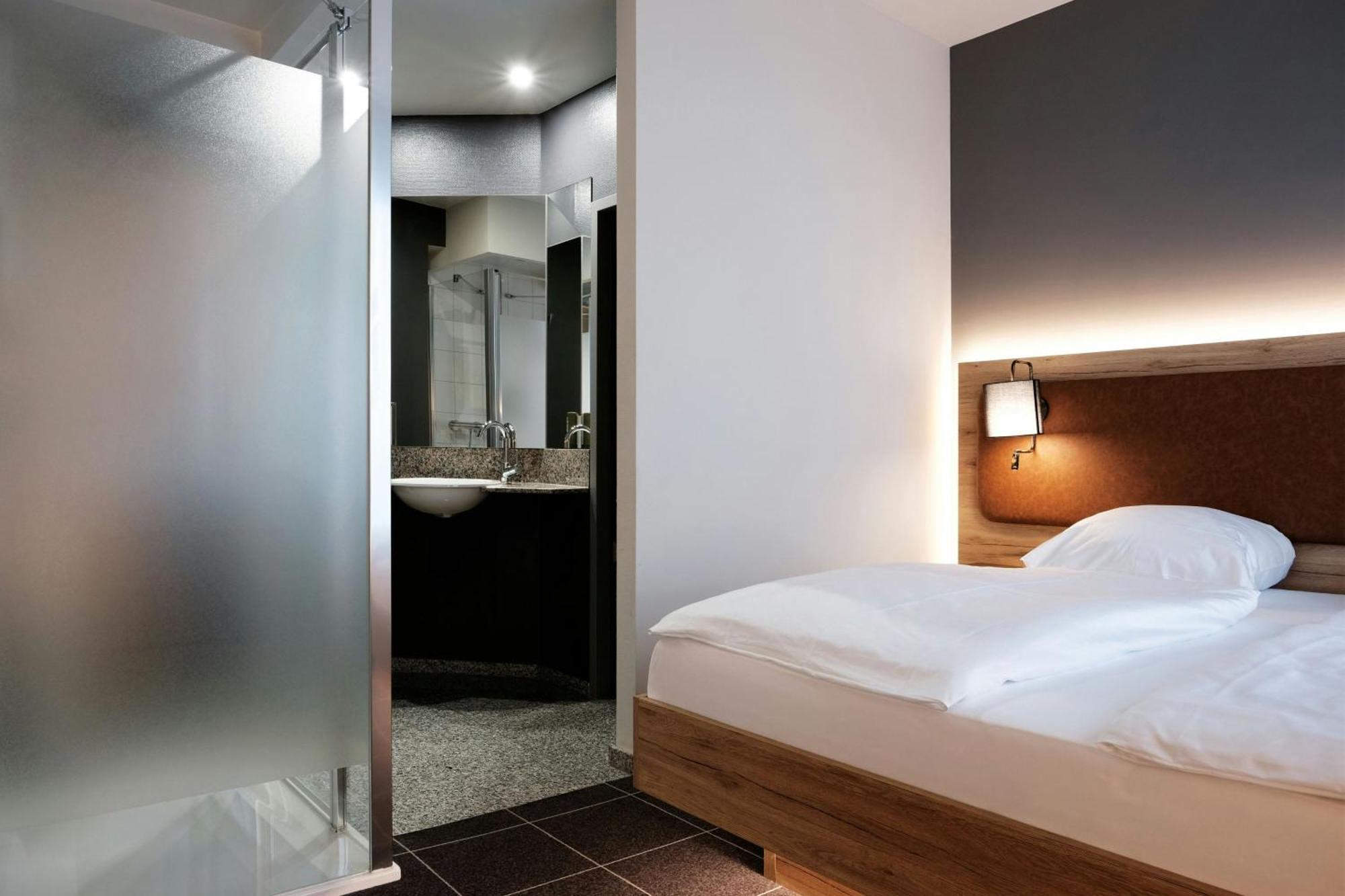 Four Ratingen Dusseldorf Airport Hotel Bagian luar foto