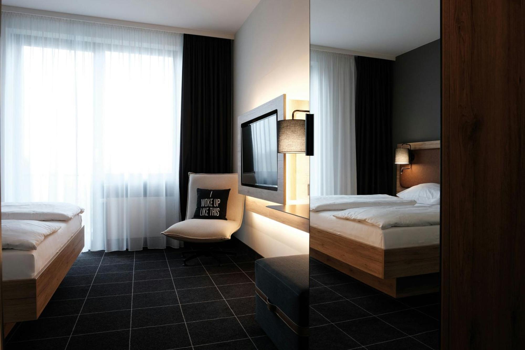 Four Ratingen Dusseldorf Airport Hotel Bagian luar foto
