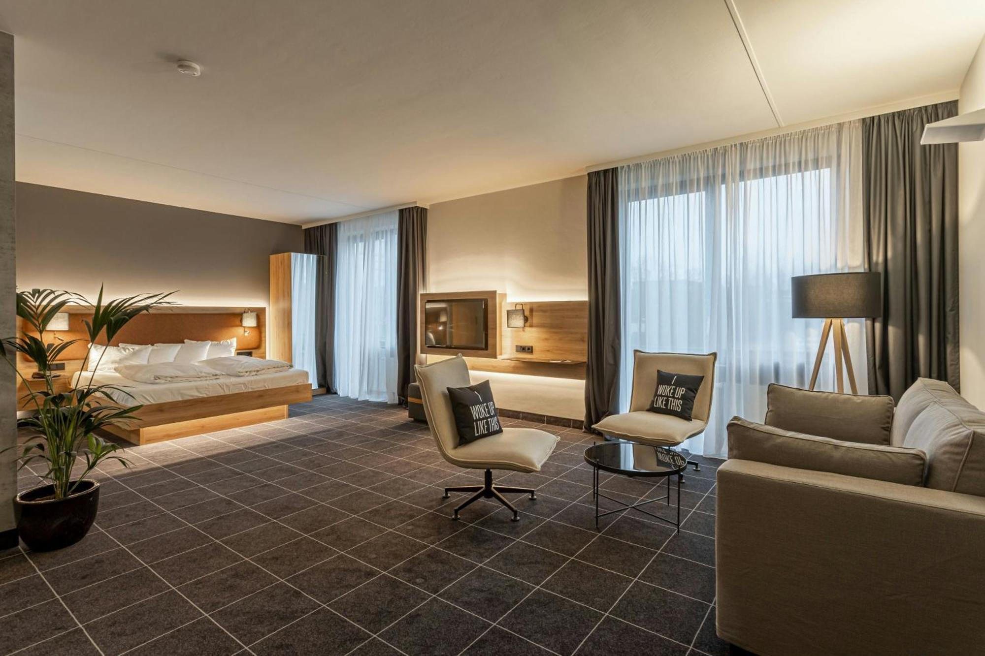 Four Ratingen Dusseldorf Airport Hotel Bagian luar foto