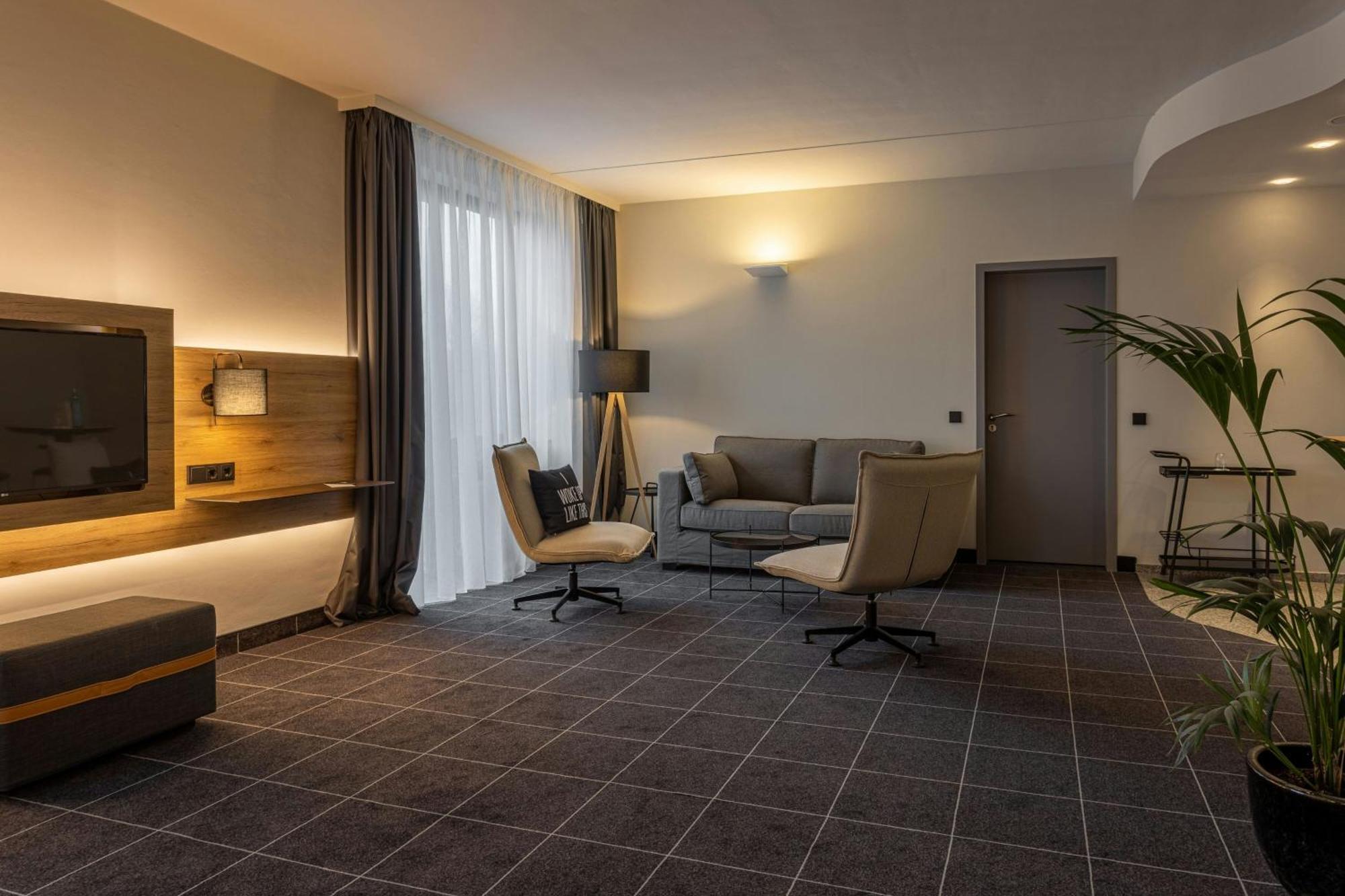 Four Ratingen Dusseldorf Airport Hotel Bagian luar foto